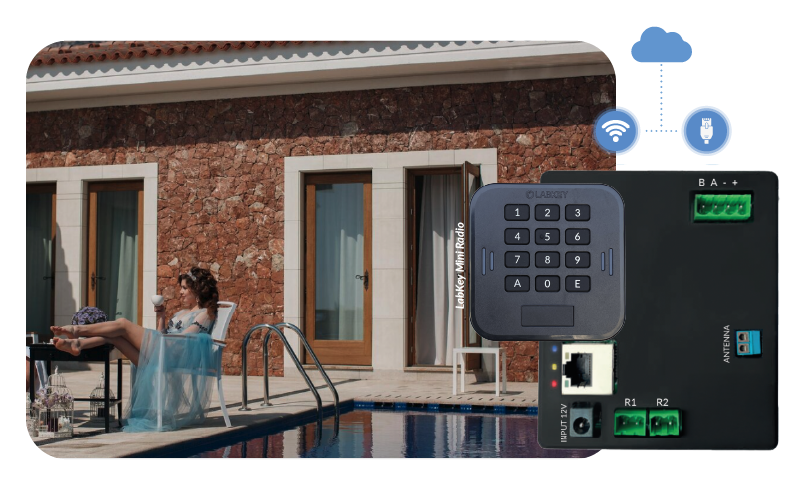 una-sala-conferenze-con-una-scrivania-e-una-parete-di-finestre-che-dice-l-ufficio